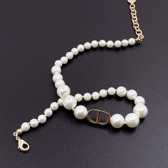 Dior pearl necklace✅✅✅ - Picture 5 of 6